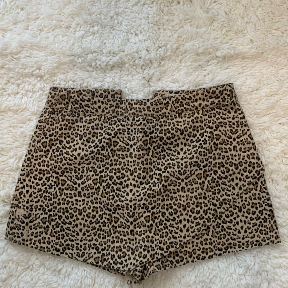 Altard state leopard skort size M